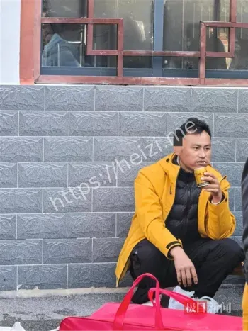 张家界荒野求生